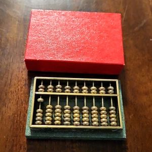 VINTAGE CHINESE ABACUS ON GREEN MARBLE STAND. PAPERWEIGHT CALCULATOR IN ORIGINAL